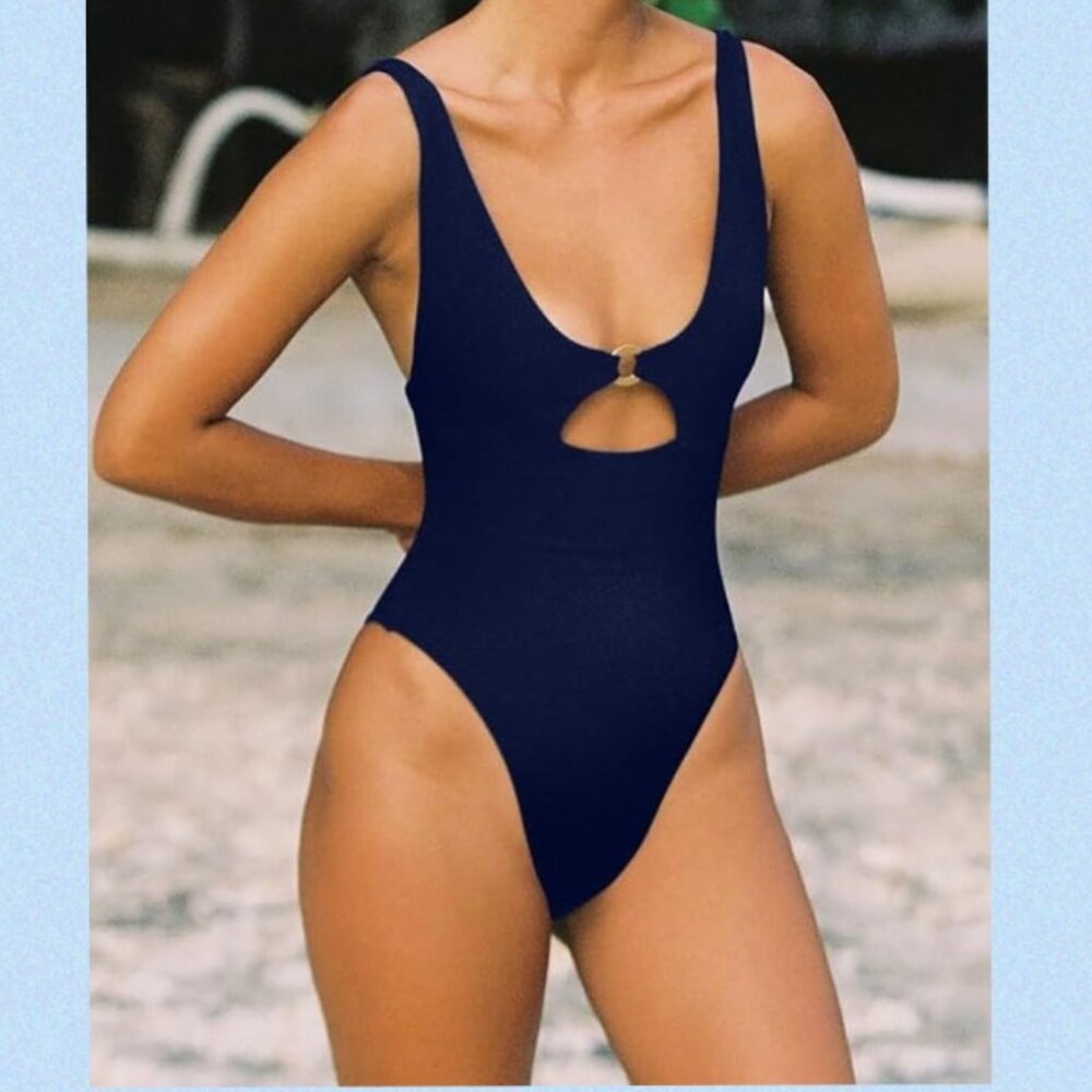 HYPERFIRE Women's Cut Out Ring Front Tummy Control Bathing Suit Size Small NWT